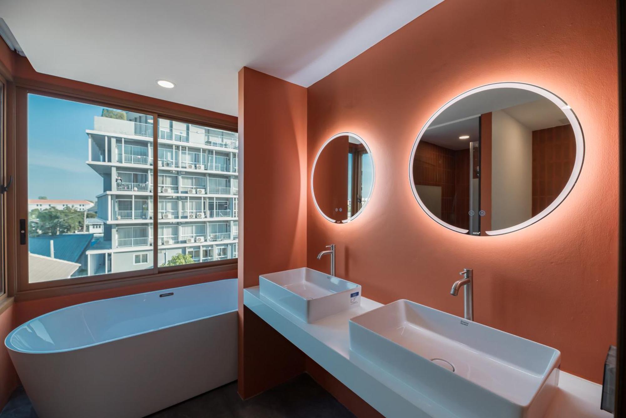 Blu Monkey Hub And Hotel Bangsaen Habitación foto